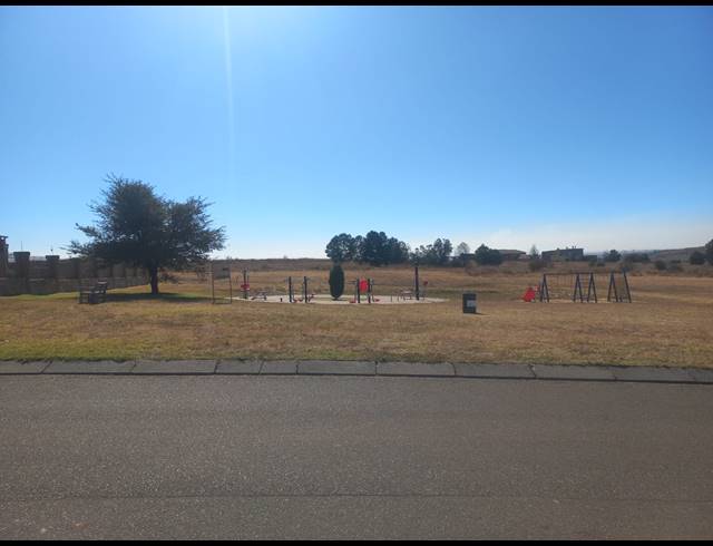 1,475M² VACANT LAND FOR SALE IN BERG EN DAL